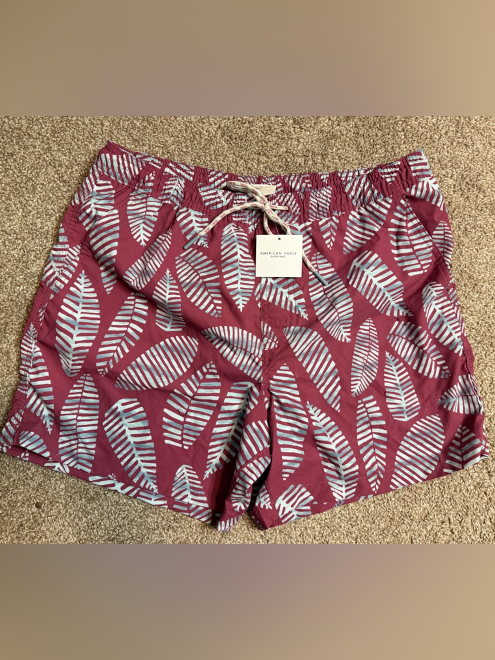 American Eagle Outfitters men’s medium Maroon Swim shorts trunks NWT